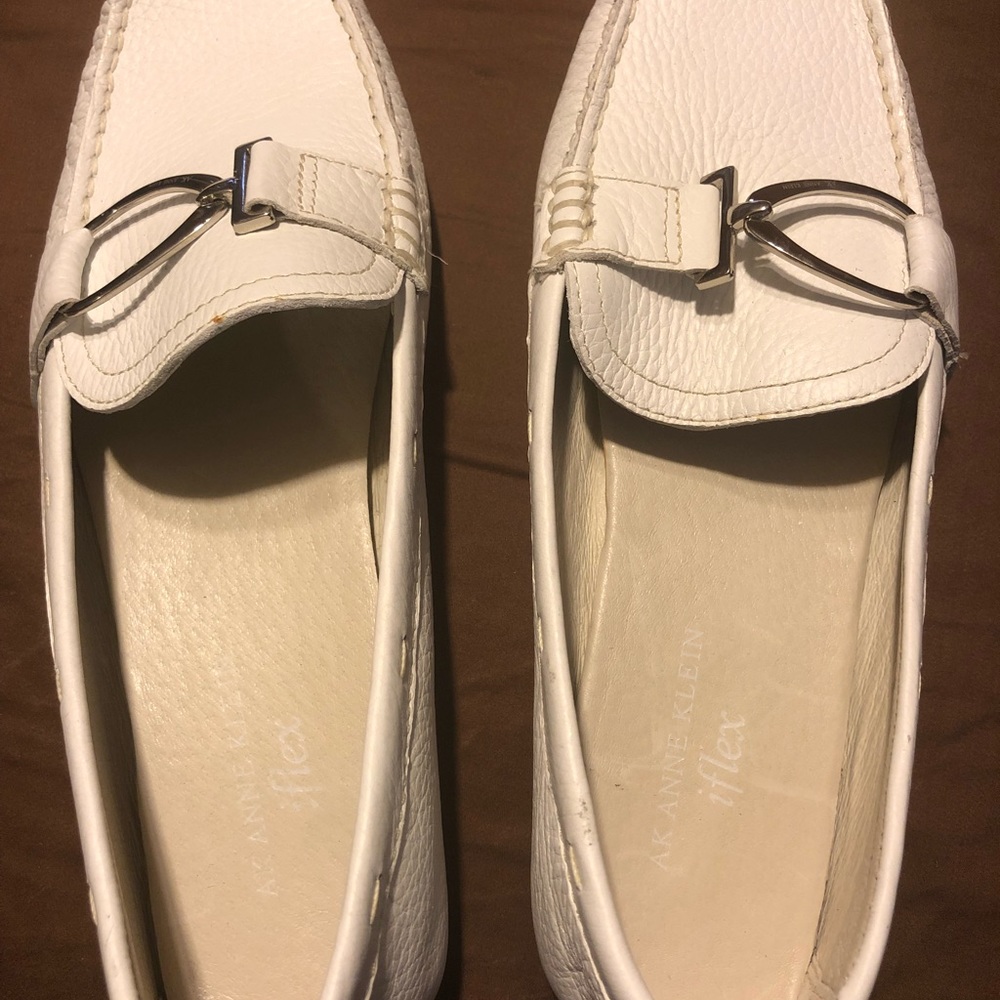 Shoes - Picture 4 of 5